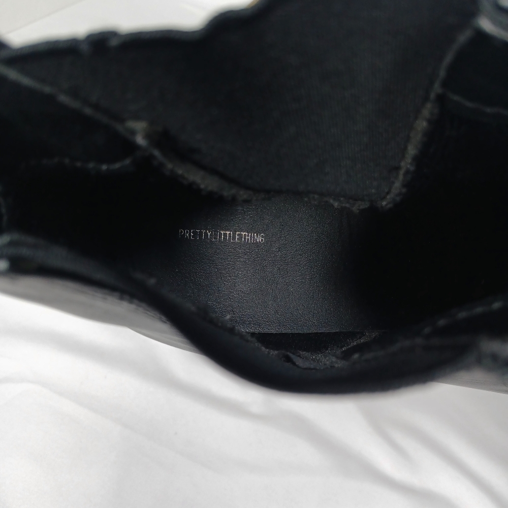 Pretty Little Thing Y2k Chunky Chelsea Boots Black Size 7 Slip-on Whimsy Goth - Picture 10 of 12